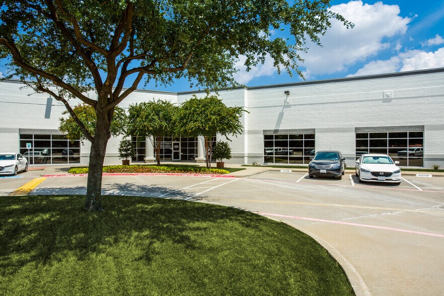 1322 Crestside Dr, Coppell, TX for lease - Building Photo - Image 3 of 10