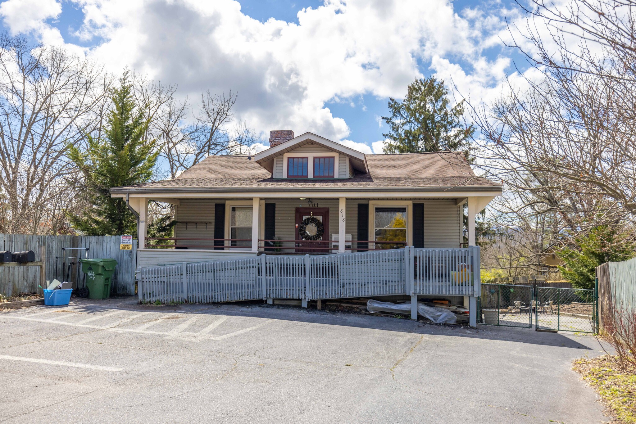 818 Haywood Rd, Asheville, NC à vendre Photo du bâtiment- Image 1 de 1