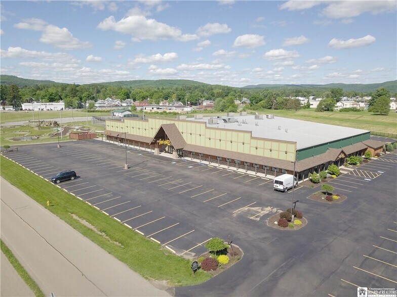 800 E State St, Olean, NY à vendre - Photo du bâtiment - Image 2 de 42