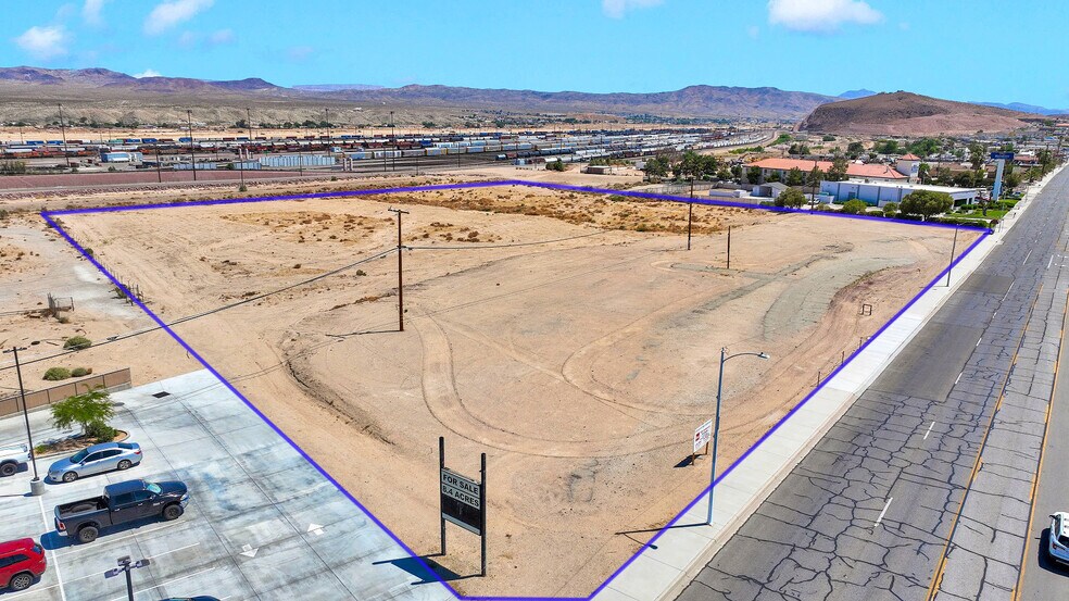 2041 W Main St, Barstow, CA à vendre - Photo du bâtiment - Image 2 de 8