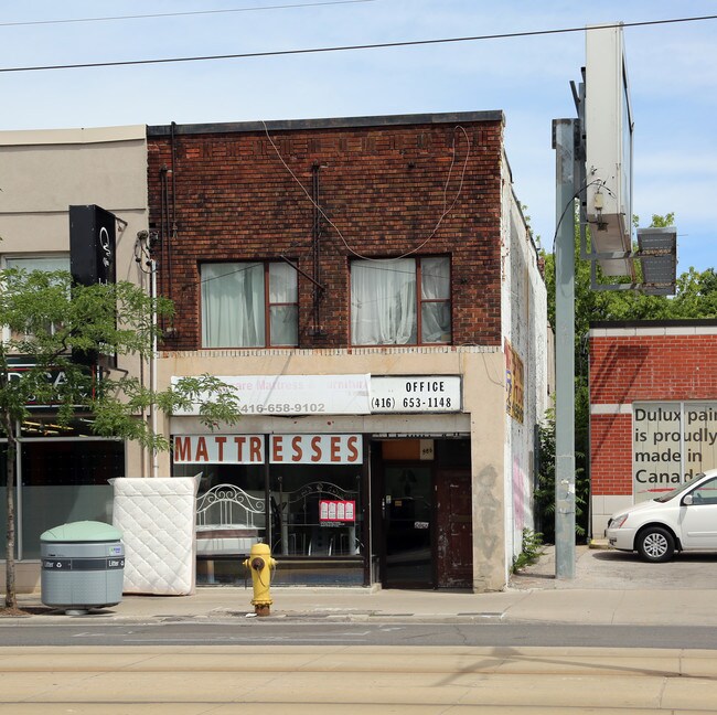 More details for 566 St Clair Ave W, Toronto, ON - Retail for Lease