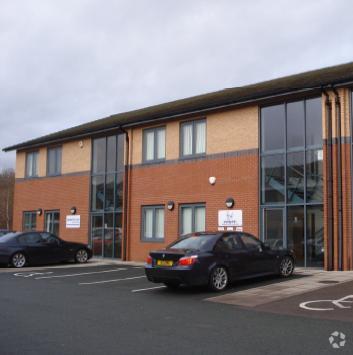 Chequers Clos, Malvern for lease Primary Photo- Image 1 of 2