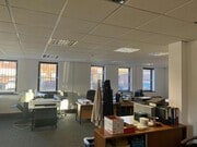 Unit 32 Lambourne Crescent