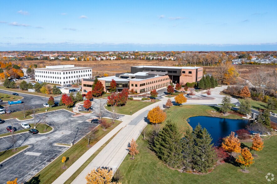 2050 Claire Ct, Glenview, IL à vendre - Aérien - Image 2 de 5