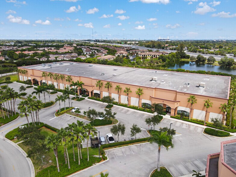 9600 Premier Pky, Miramar, FL à louer - Photo du bâtiment - Image 2 de 5