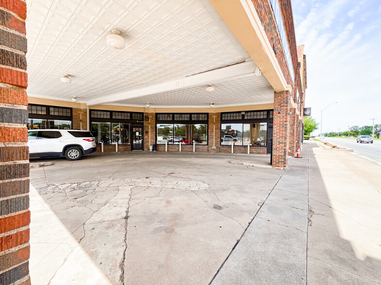 1305 S 1st St, Abilene, TX for sale - Building Photo - Image 3 of 61