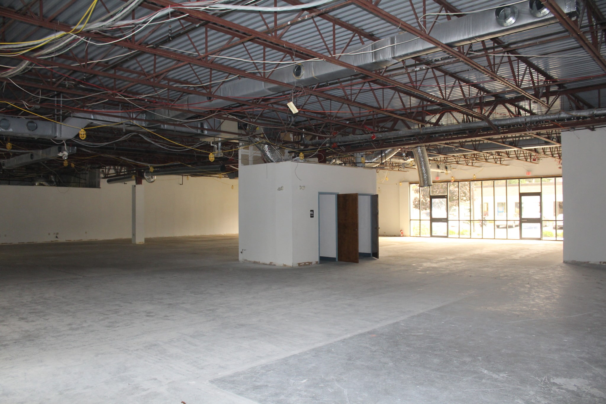 267 Boston Rd, North Billerica, MA for lease Interior Photo- Image 1 of 3