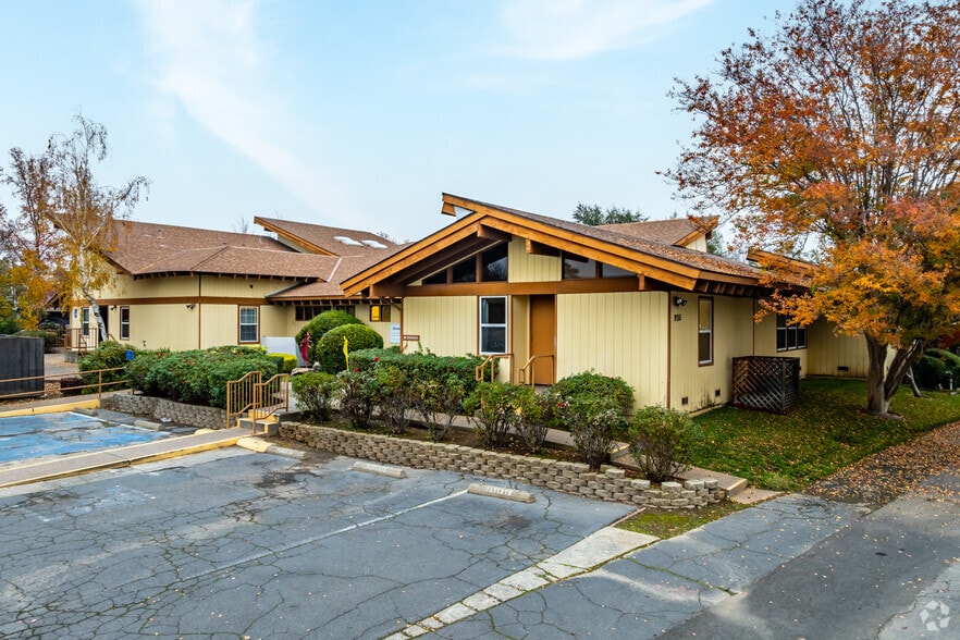 9755 Lincoln Village Dr, Sacramento, CA for lease - Building Photo - Image 3 of 5