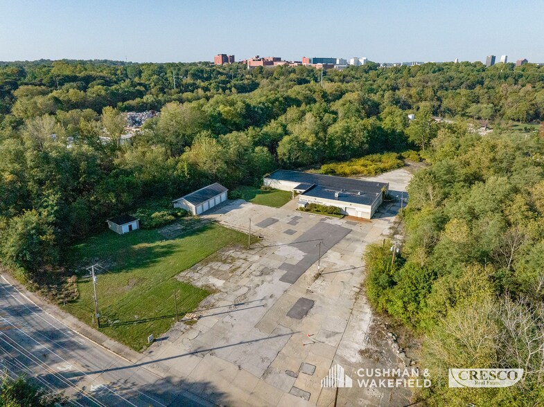 520 N Arlington St, Akron, OH à vendre - Photo du bâtiment - Image 2 de 17