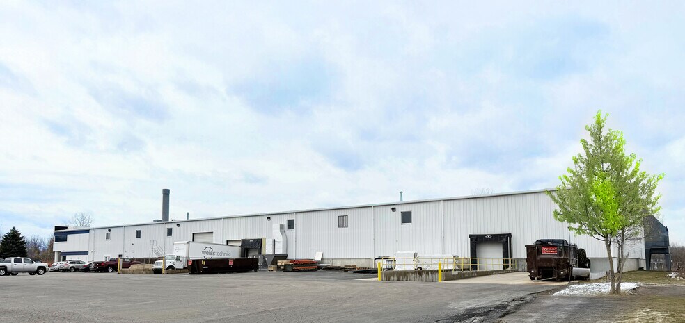 3881 N Greenbrooke Dr SE, Grand Rapids, MI à vendre - Photo du bâtiment - Image 2 de 10