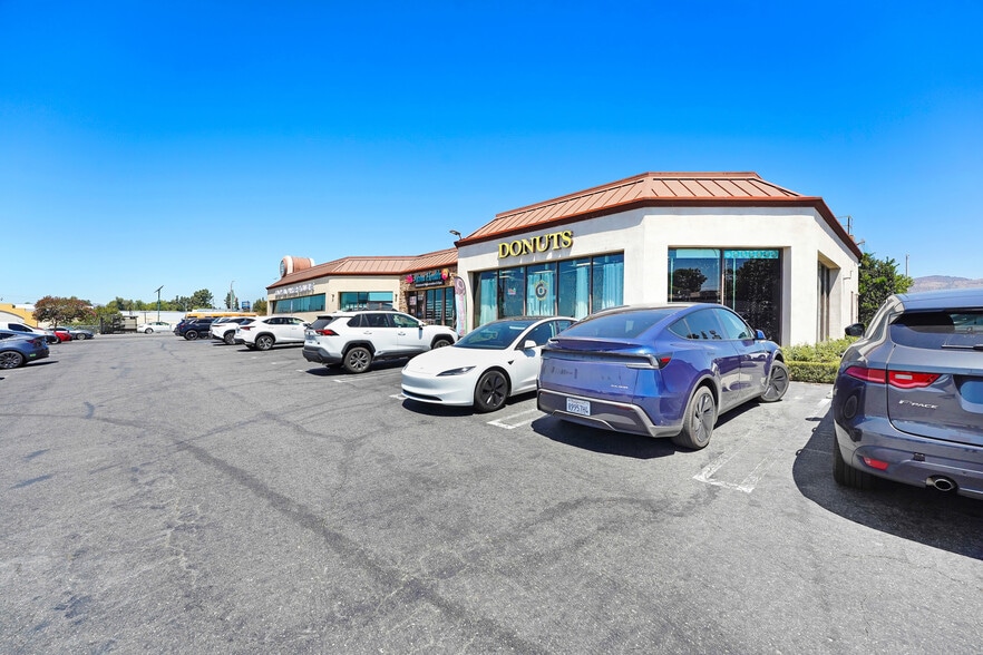 10240-10244 Reseda Blvd, Northridge, CA for lease - Building Photo - Image 3 of 3