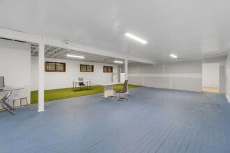 22344 Lougheed Hwy, Maple Ridge, BC for lease Interior Photo- Image 1 of 4