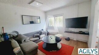 Plus de détails pour Local d'activités à louer