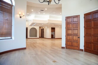 78100 Main St, La Quinta, CA à louer Photo intérieure- Image 2 de 3