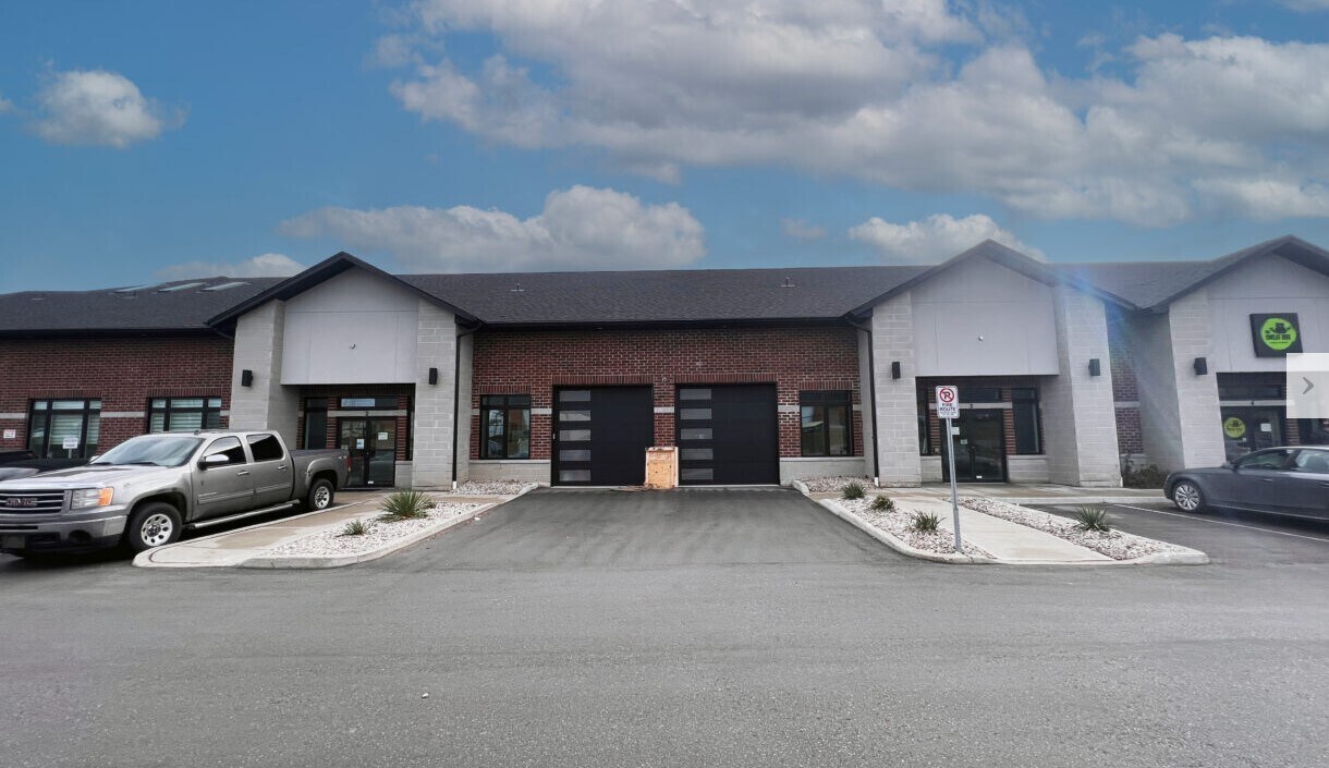 35 Trillium Dr, Kitchener, ON à vendre Photo du bâtiment- Image 1 de 1