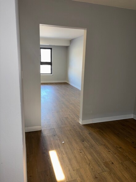 10035 W Grand Ave, Franklin Park, IL for lease - Building Photo - Image 2 of 12