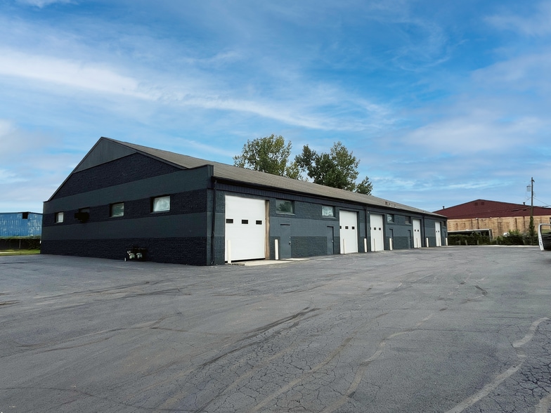 3061-3069 Lamb Ave, Columbus, OH à louer - Photo du bâtiment - Image 1 de 9