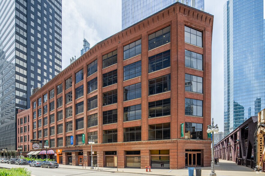 180 N Wacker Dr, Chicago, IL à vendre - Photo du bâtiment - Image 2 de 14