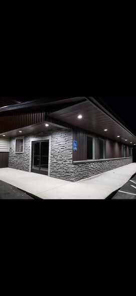 1535 NE Miller St, Mcminnville, OR for sale - Building Photo - Image 1 of 1