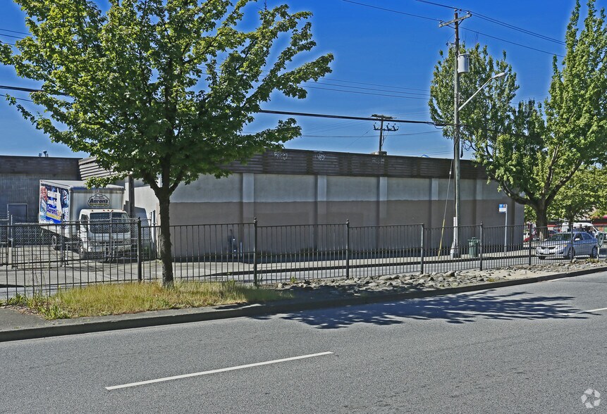 10790 King George Blvd, Surrey, BC à louer - Photo du bâtiment - Image 3 de 10