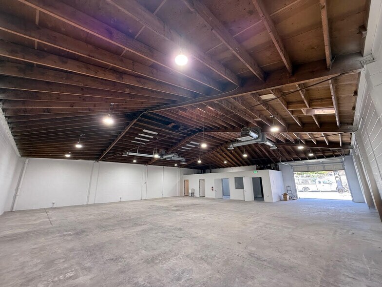 3601-3605 E 8th St, Los Angeles, CA à vendre - Photo du bâtiment - Image 3 de 21