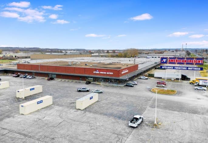 3630 E Front St, Kansas City, MO for lease - Primary Photo - Image 1 of 6
