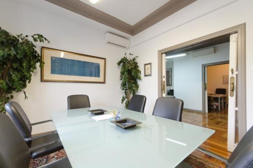 Immeuble residentiel dans Madrid, Madrid à vendre - Photo intérieure - Image 2 de 2