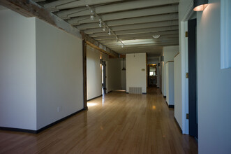 1009 Abbot Kinney Blvd, Venice, CA for lease Interior Photo- Image 1 of 3