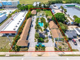 119 Tamiami Trl N, Nokomis FL - Motel