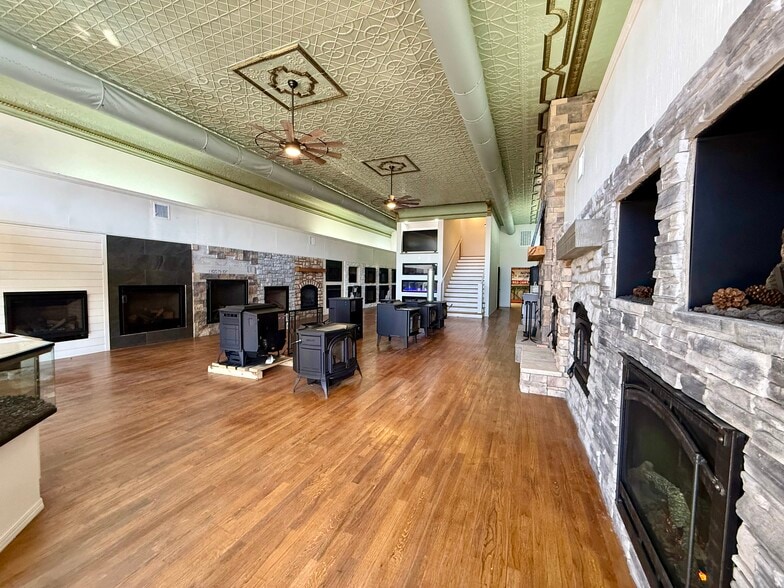 506 W Will Rogers Blvd, Claremore, OK for lease - Interior Photo - Image 2 of 10