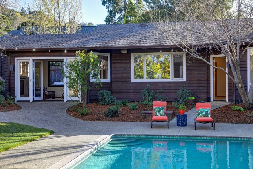 8 Circle Rd, San Rafael, CA for sale - Building Photo - Image 2 of 6