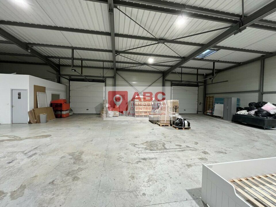 Industrial in Gallargues-le-Montueux for lease Interior Photo- Image 1 of 7