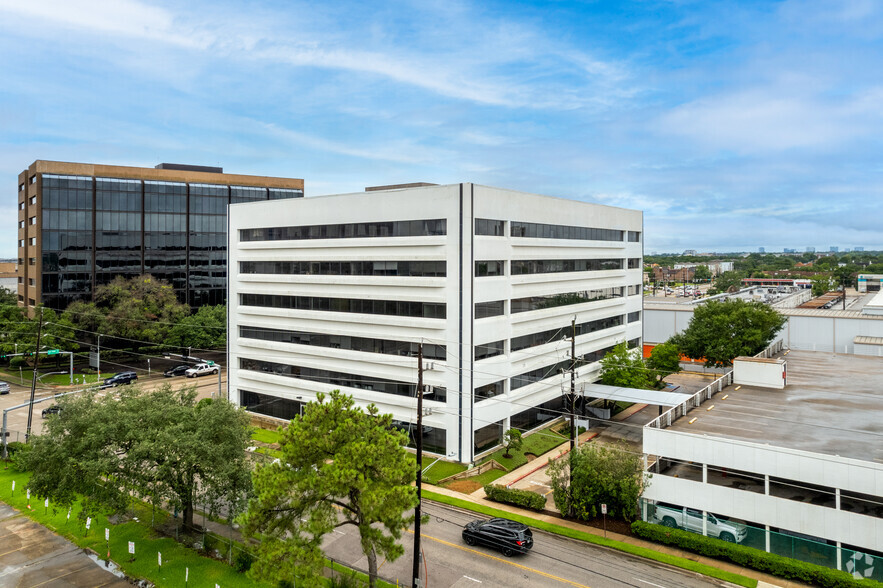 5850 San Felipe St, Houston, TX à louer - Photo du bâtiment - Image 1 de 4