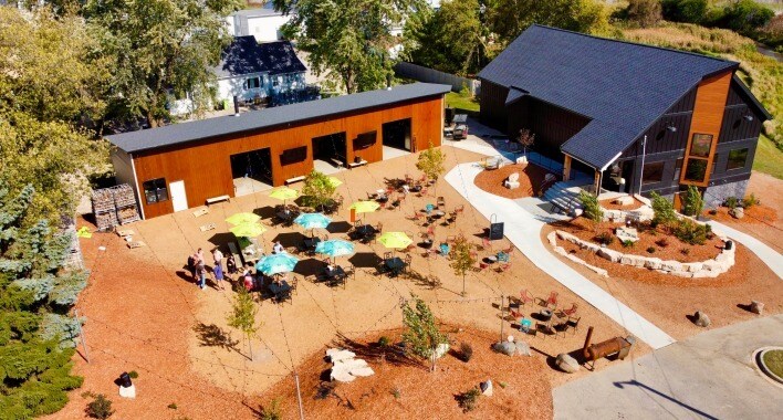 580 Robinhood Dr, Sherwood, WI à vendre - Photo du bâtiment - Image 2 de 2