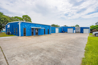 601 S Meadow Ln, El Campo, TX for lease Building Photo- Image 1 of 10