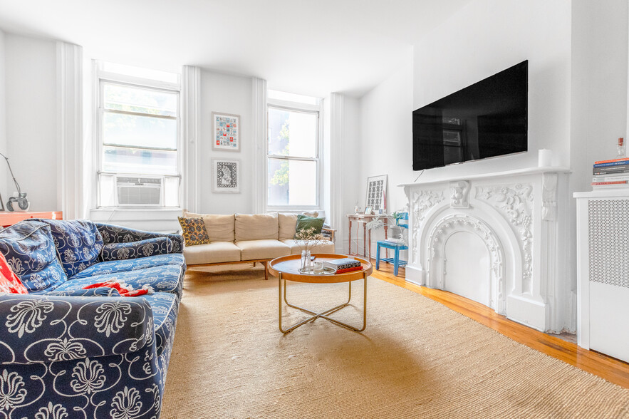 271 Union St, Brooklyn, NY for sale - Interior Photo - Image 3 of 5