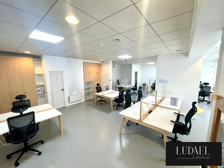 6 Rue Carle Hébert, Courbevoie à vendre - Photo du bâtiment - Image 1 de 6