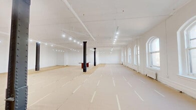 80 Fifth Ave, New York, NY à louer Photo intérieure- Image 1 de 3