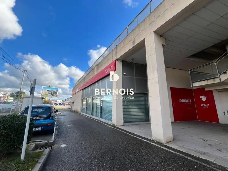 Retail in La Garde for lease Building Photo- Image 1 of 14