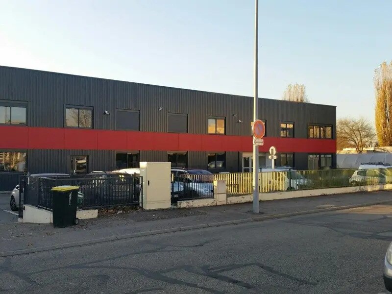 49 Avenue Lefèvre, Vaulx-en-Velin for lease Building Photo- Image 1 of 9