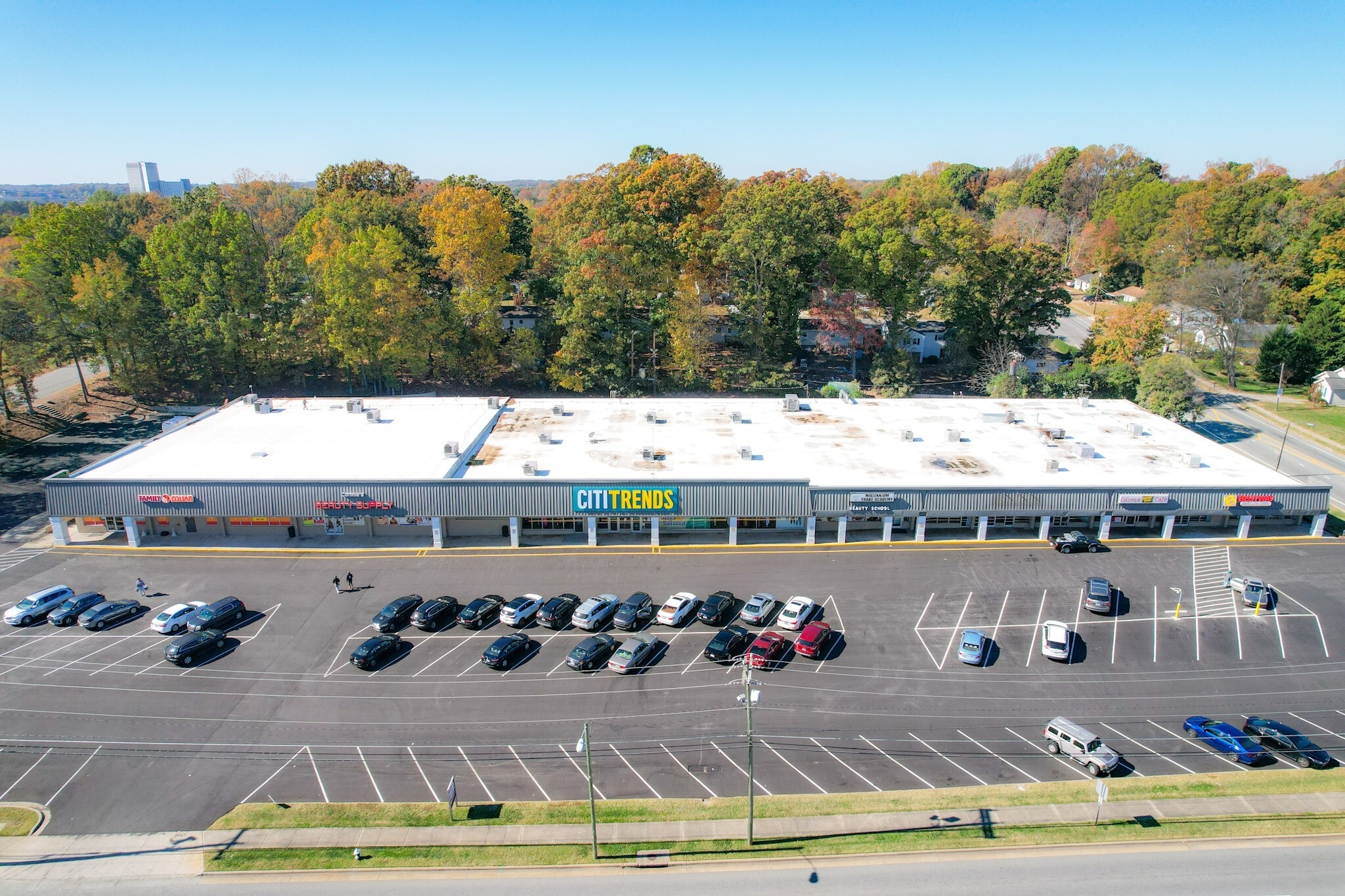 1902 Coliseum Blvd, Greensboro, NC for lease Primary Photo- Image 1 of 5