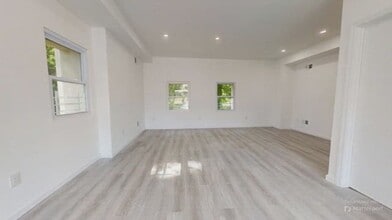 3880 Amboy Rd, Staten Island, NY for lease - Commercial Listing Video 