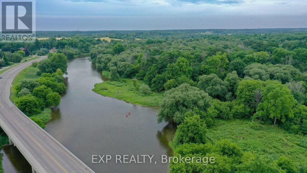 1751 Sawmill Rd, Waterloo, ON à vendre - Photo du bâtiment - Image 2 de 7