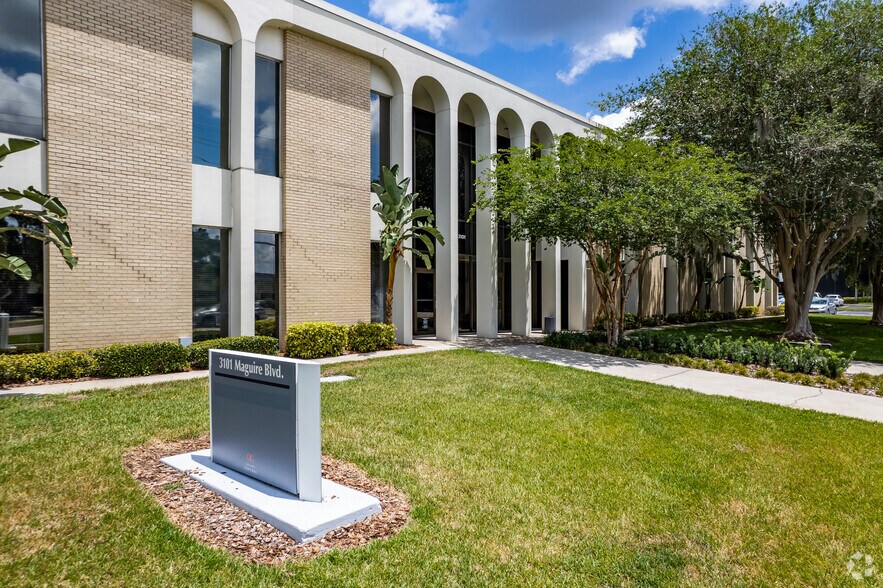 3101 Maguire Blvd, Orlando, FL à louer - Photo du bâtiment - Image 2 de 6