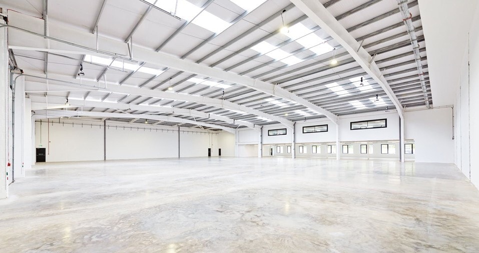 Leatherhead Rd, Chessington for lease Interior Photo- Image 1 of 1
