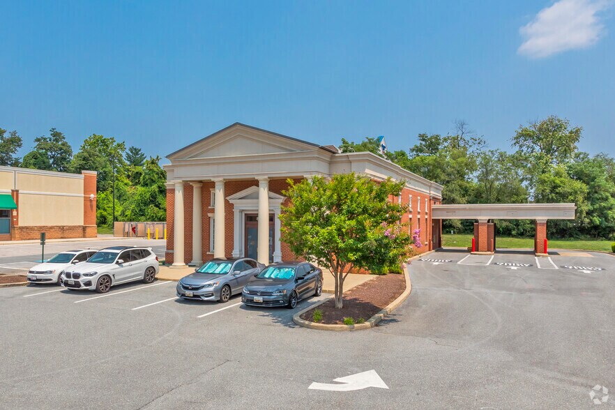 13600 Baltimore Ave, Laurel, MD à louer - Photo du bâtiment - Image 1 de 4