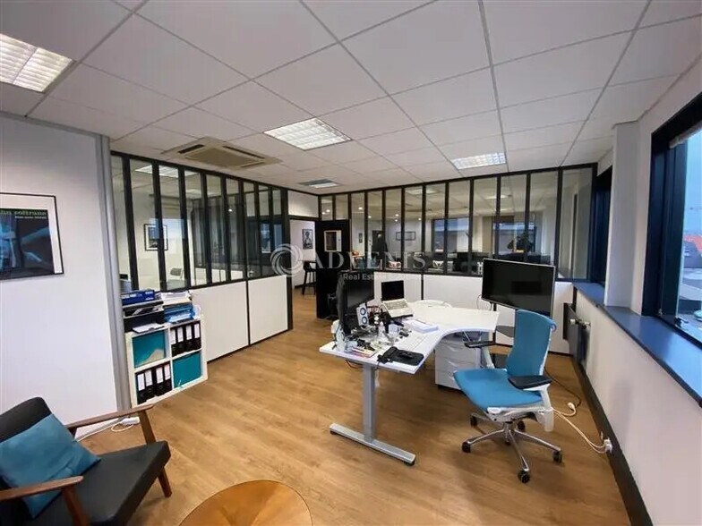 Office in Bry-sur-Marne for lease - Interior Photo - Image 2 of 6