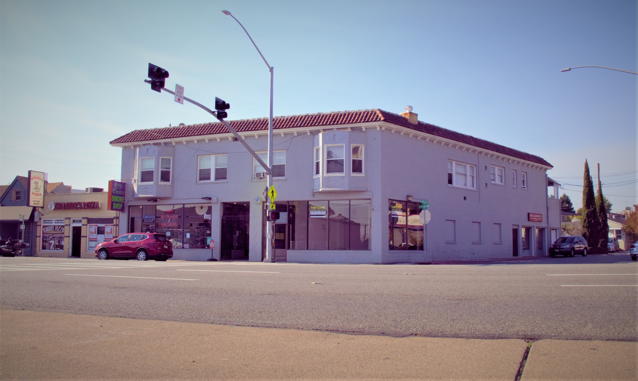 2200 S El Camino Real, San Mateo, CA à vendre Photo du bâtiment- Image 1 de 1