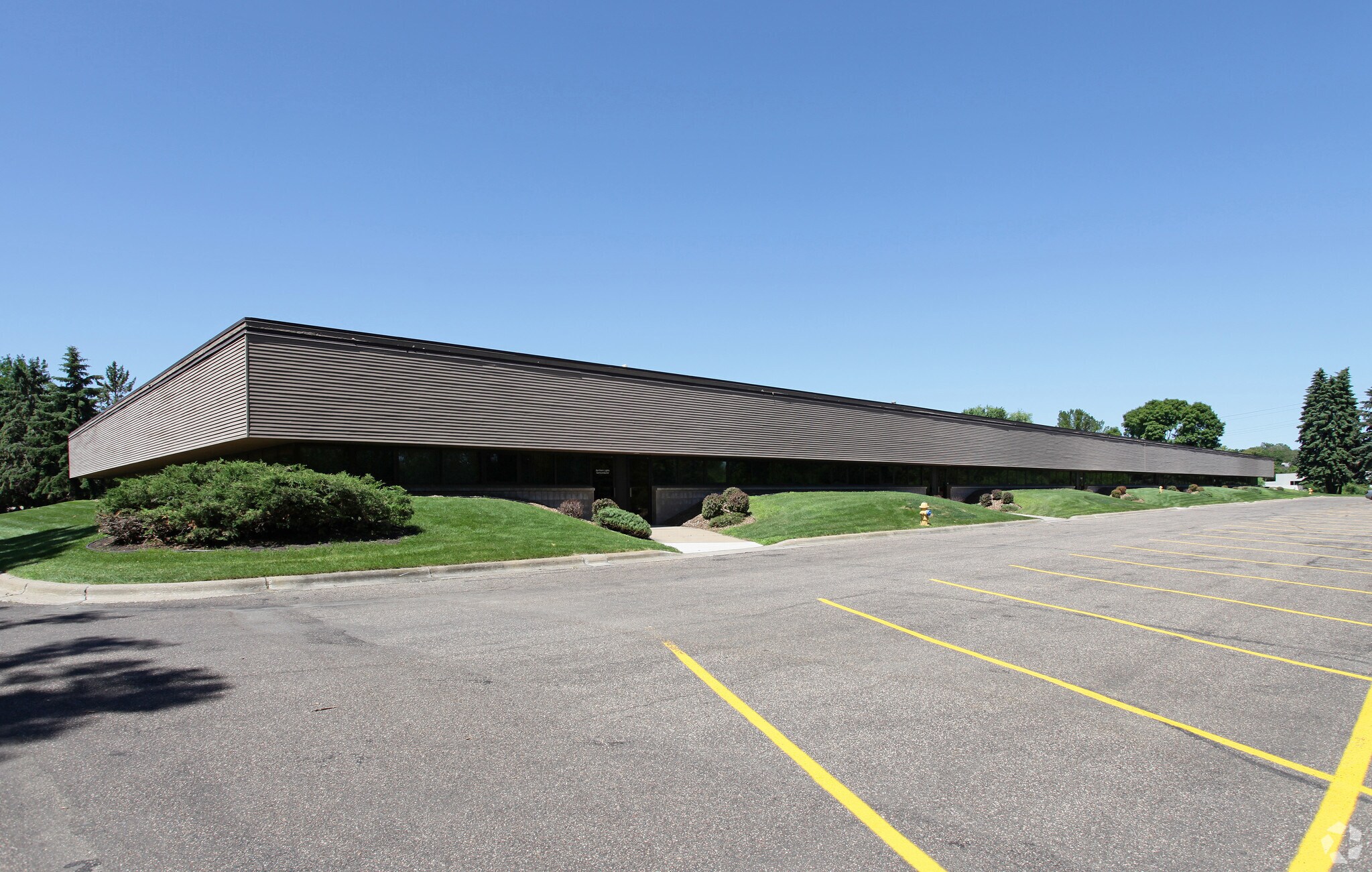 15301 Highway 55 W, Plymouth, MN à louer Photo du bâtiment- Image 1 de 4