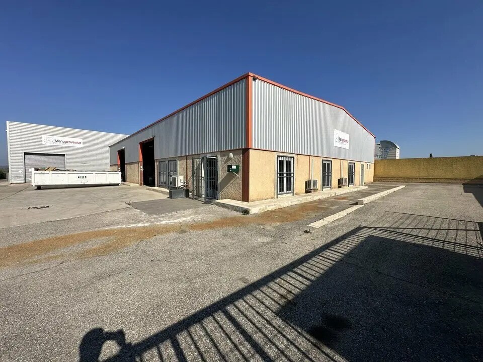 Industrial in BERRE-L'ETANG for lease Building Photo- Image 1 of 13